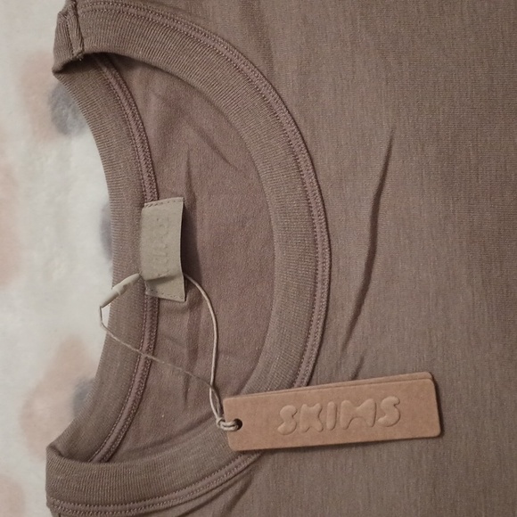 SKIMS Tops - NWT SKIMS Desert Tank